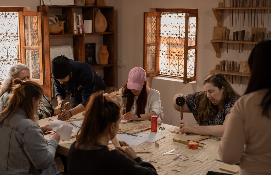 Creatieve workshop bij lokale handwerkers
