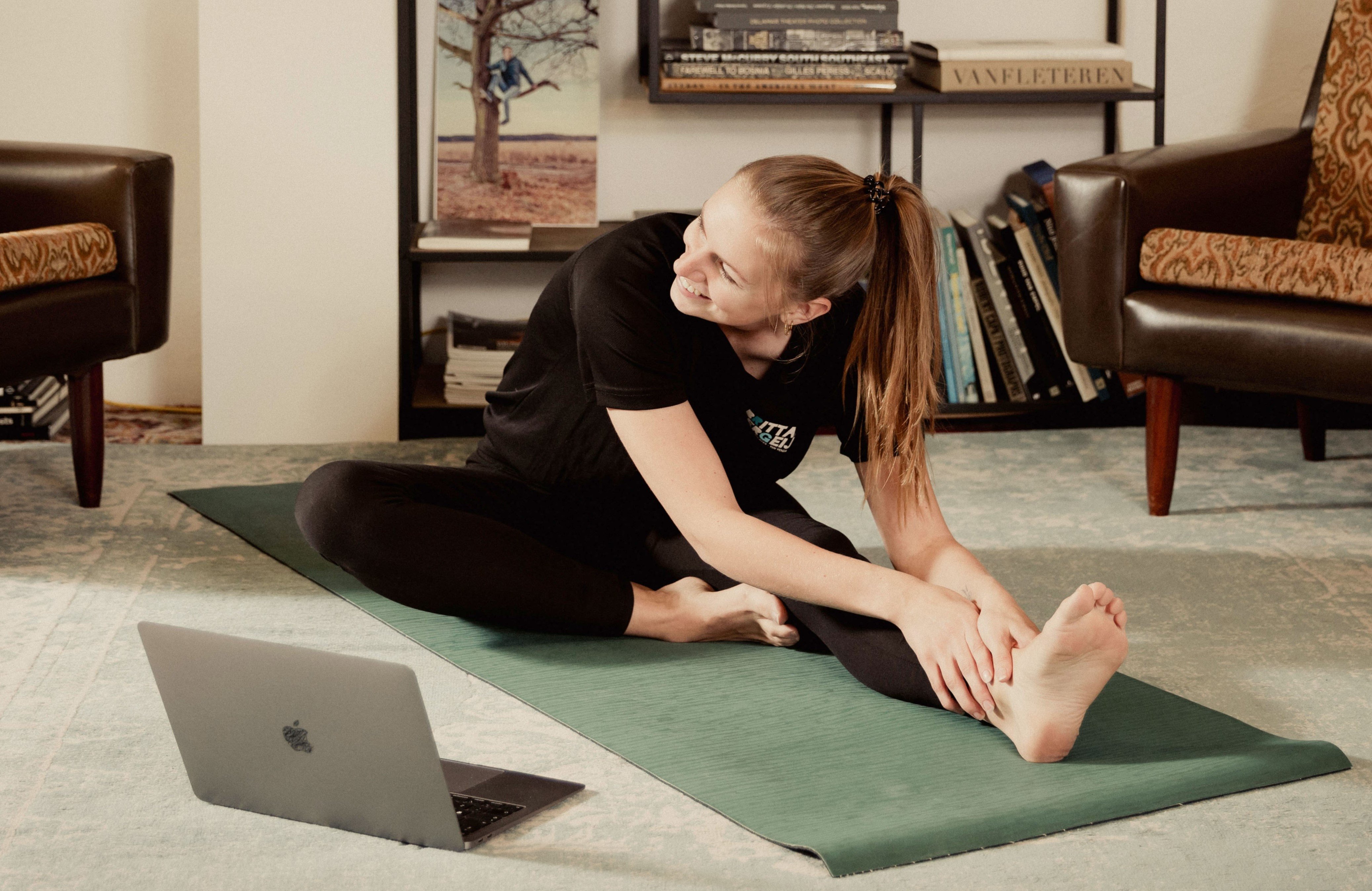 Online pilates vanuit huis. Pilates voor thuis. Online Pilates voor elk niveau