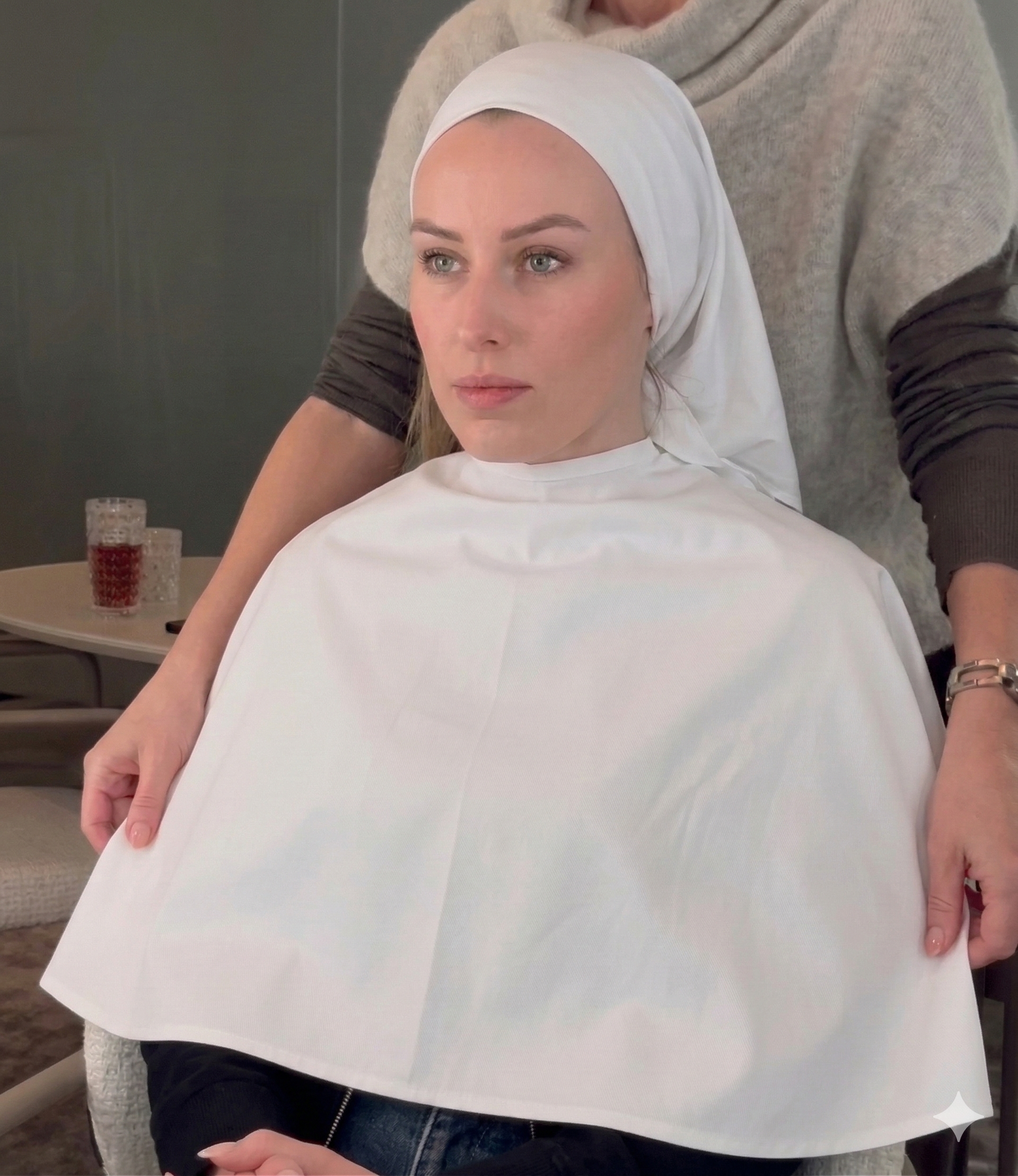 Kleuranalyse cape & hoofddoek wit