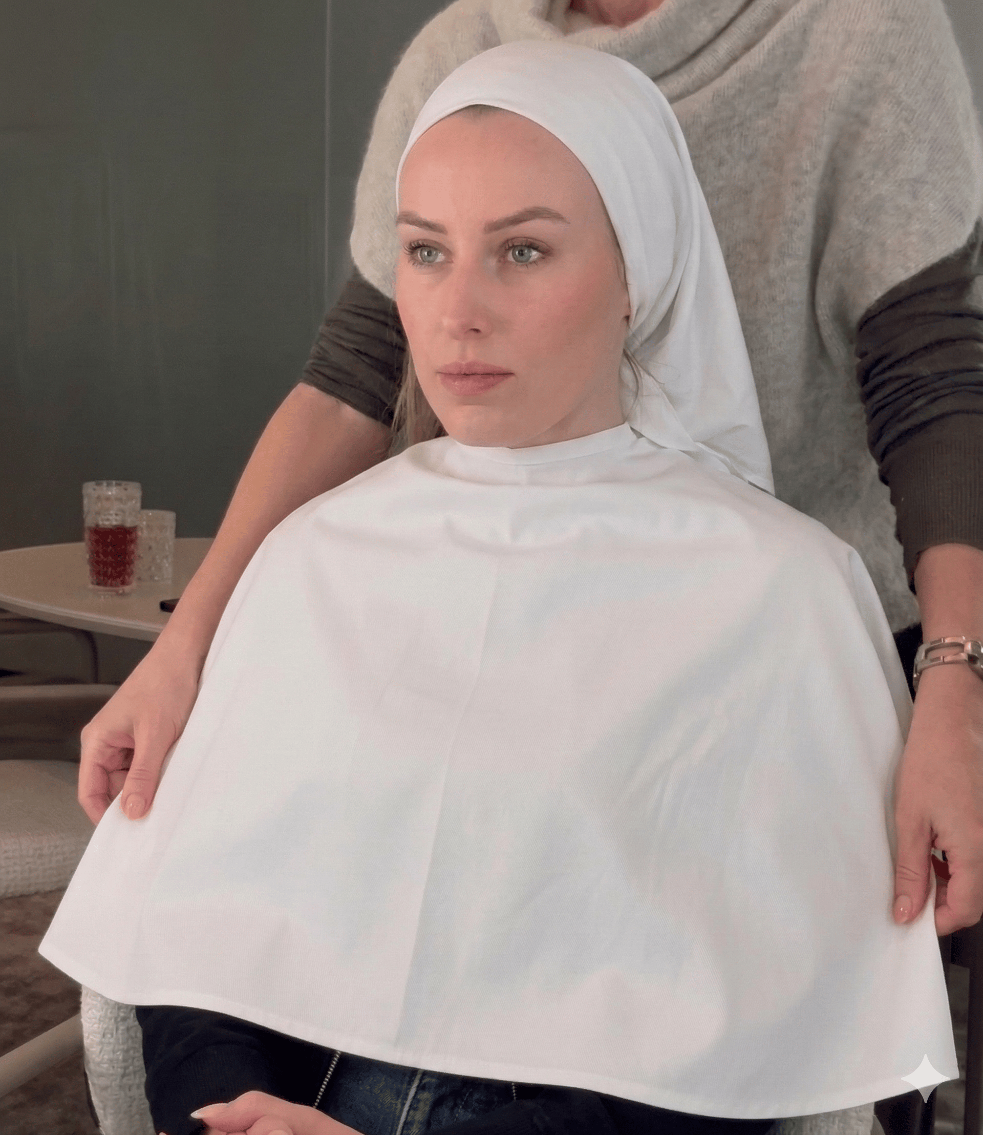 Kleuranalyse cape & hoofddoek wit