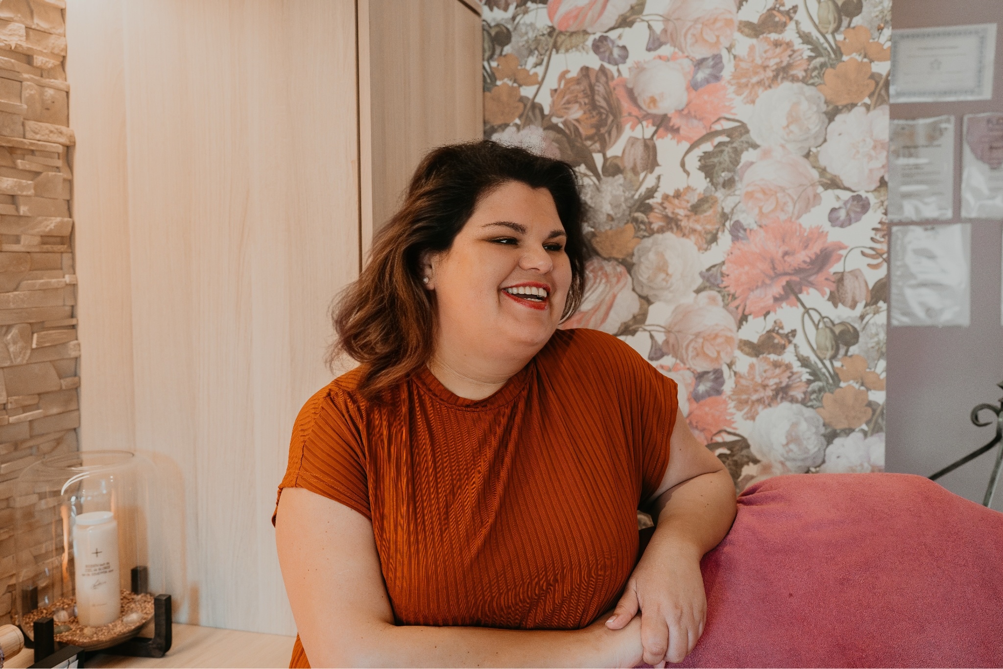 Gespecialiseerd voetverzorgster & auteur van ‘Een leven zonder drama’.