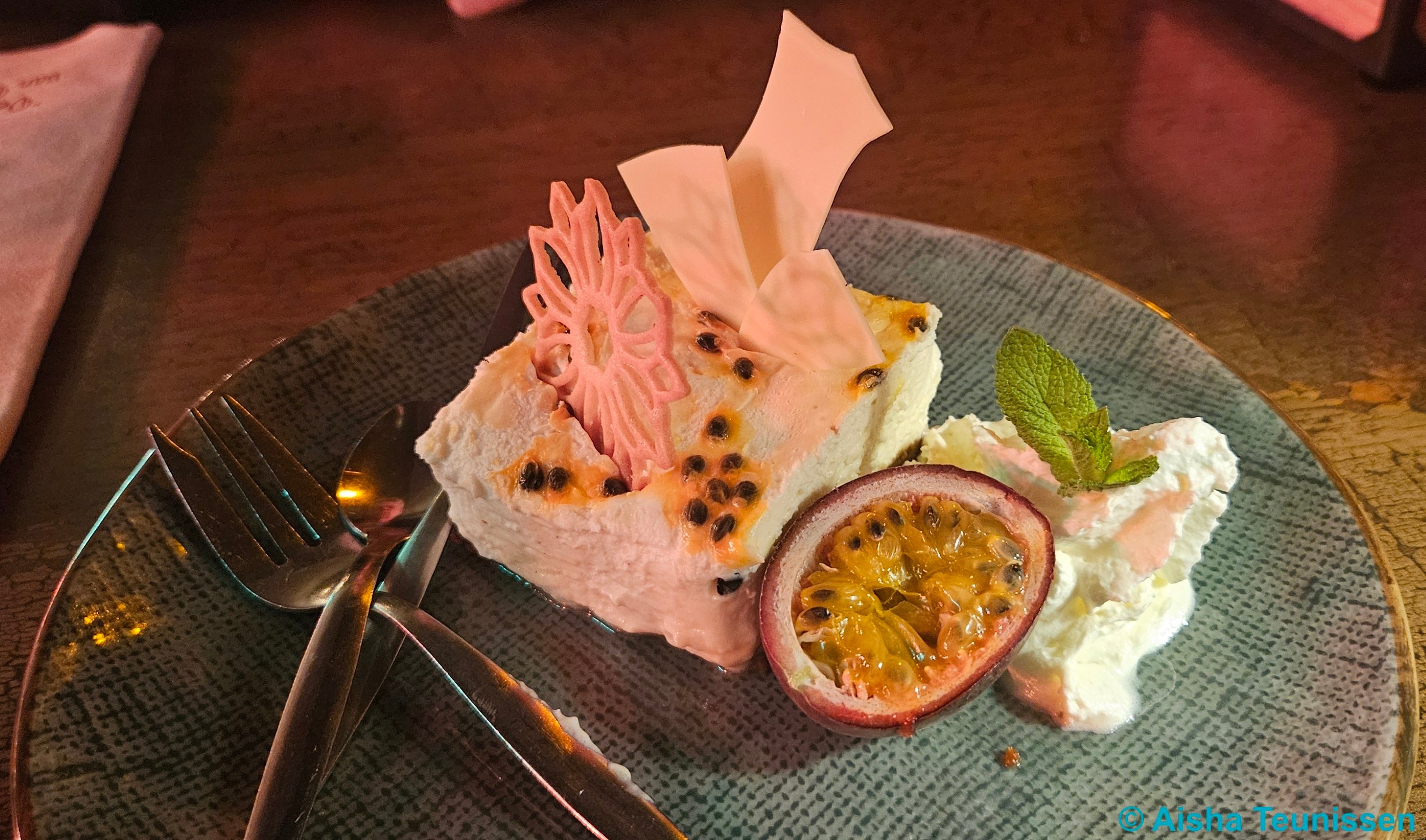 Eetcafé Jansen Doetinchem Dessert Witte Chocolade Cheesecake Passievrucht