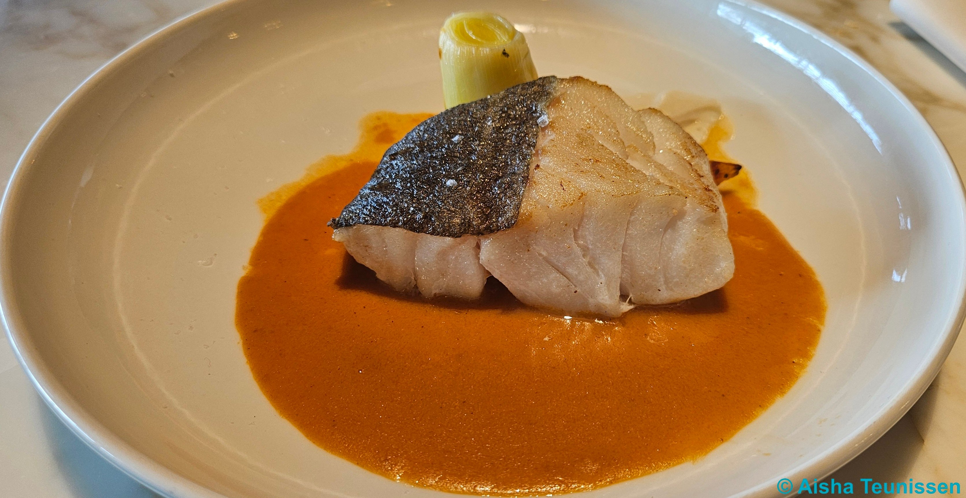Cinq Frans restaurant in Maastricht centrum hoofdgerecht kabeljauwloin met een beurre blanc van kreeft