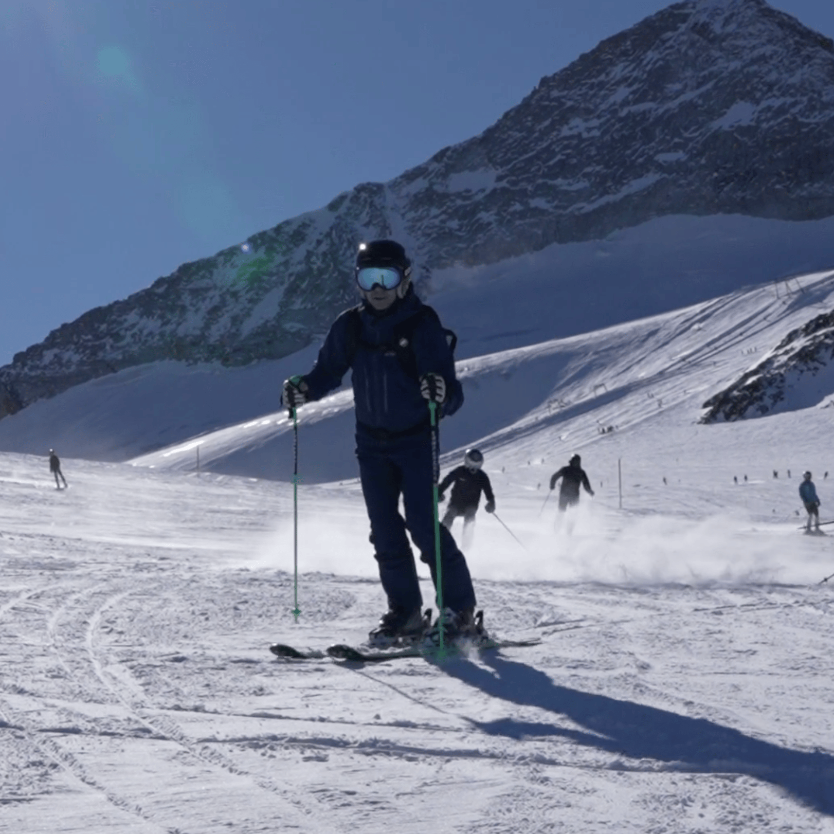 Leer en verbeter het carven op de ski's