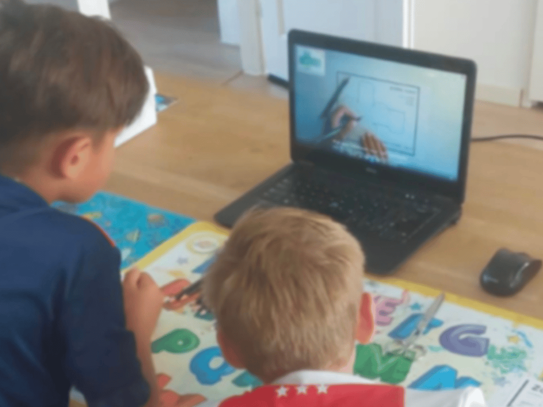 Leuk om samen met je vriendje te knutselen op een rustig tempo.