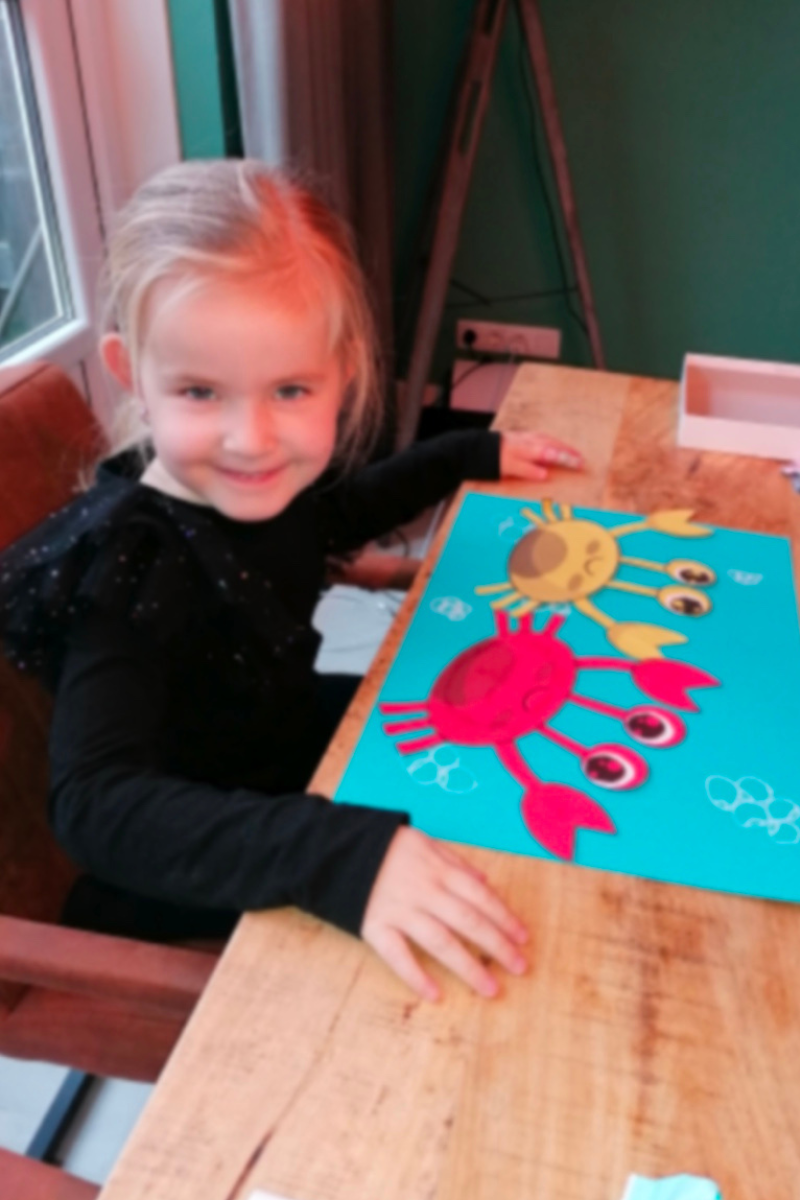 Nog maar net naar school en nu al zelf deze leuke krabjes gemaakt.