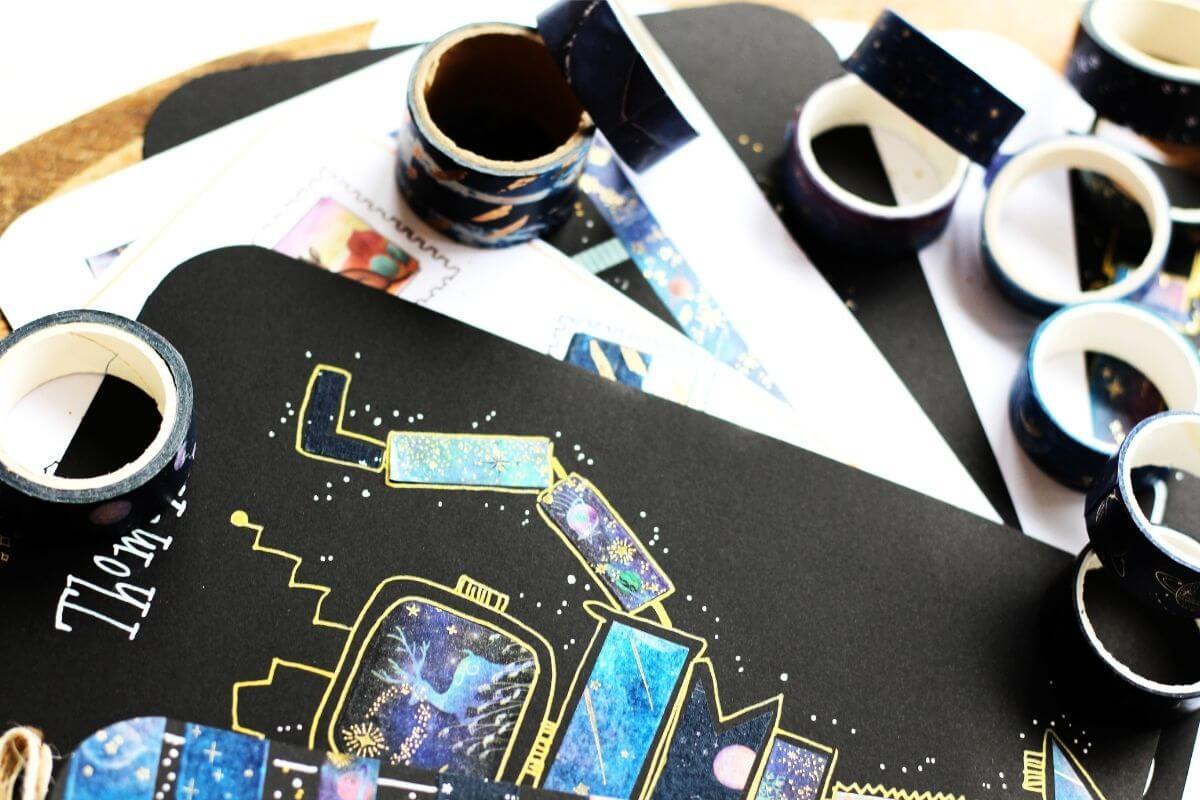 Washi-tape kunstwerken geleerd tijdens een online tekenles