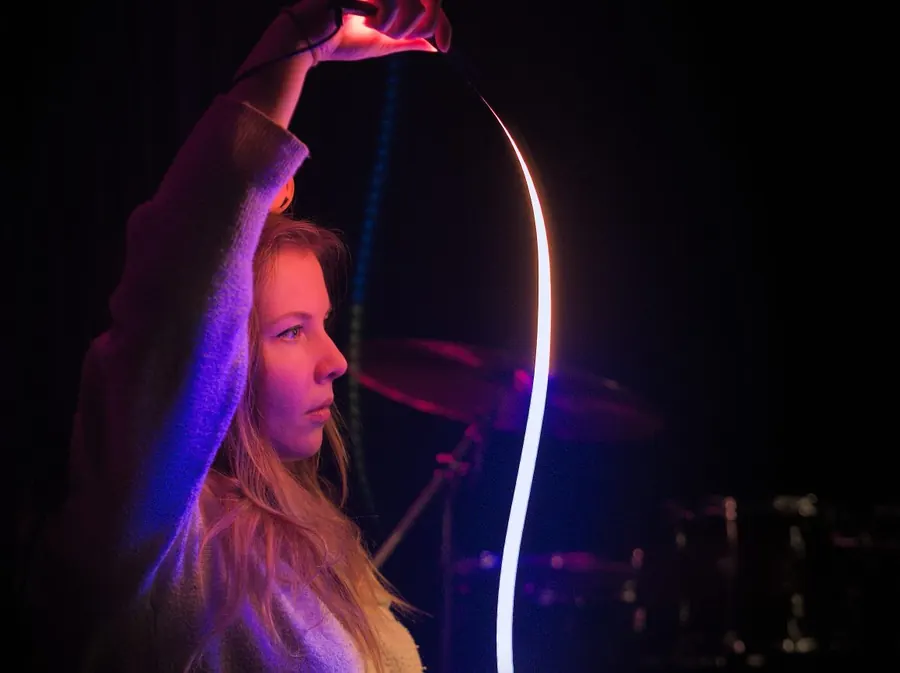 Portret met een lichtstreep, gemaakt door Marc