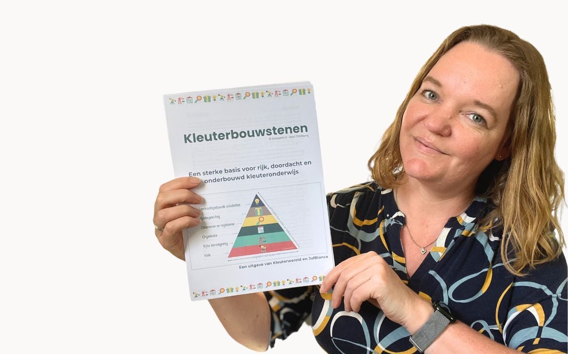 Kleuterbouwstenen pdf in de handen van juf Bianca