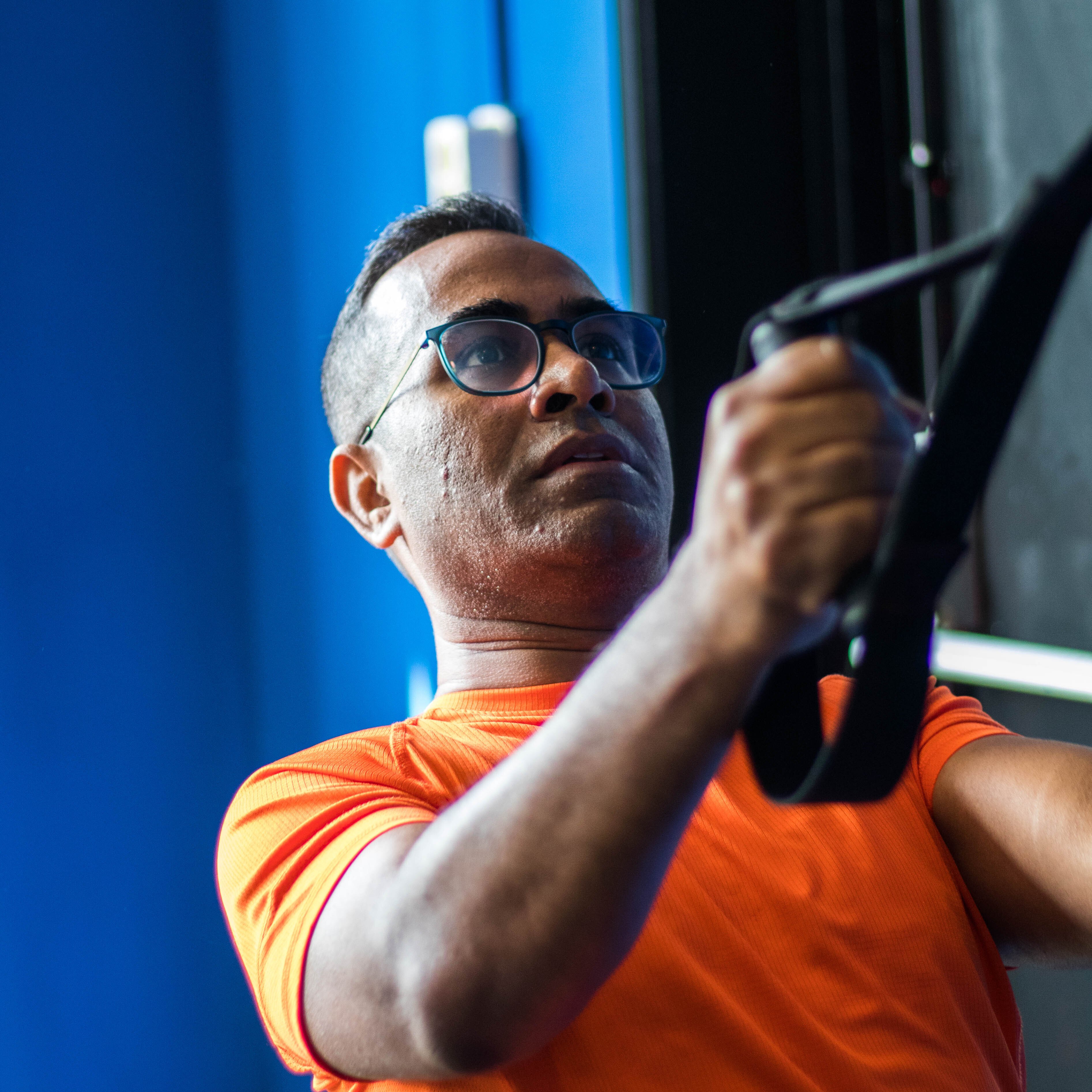 foto man sporten sportief met nick circuit